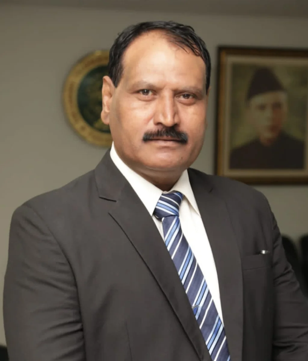 Saleem Shakir — CEO, Khurshid Industries